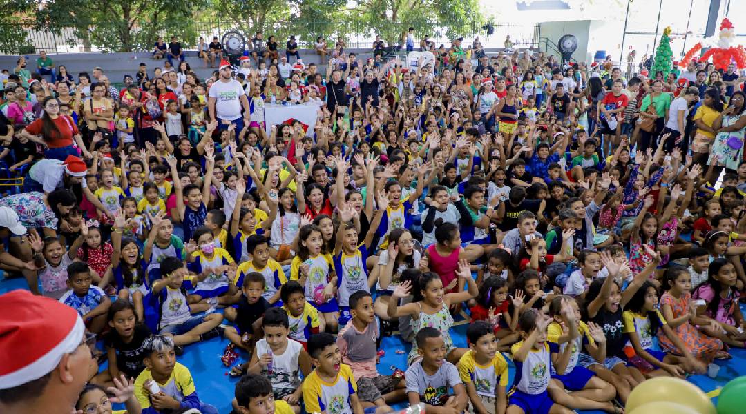 Quase mil famílias foram beneficiadas pela campanha Natal