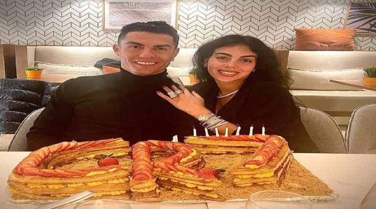 Cristiano Ronaldo se torna a primeira pessoa a acumular 400 milhões de seguidores no Instagram