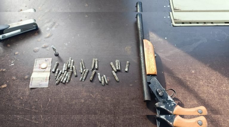 PM apreende drogas e uma arma de fogo no bairro Quinze
