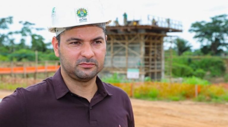 “Vai impactar nossa economia”, diz presidente da Aleac ao visitar obra do anel viário no Alto Acre