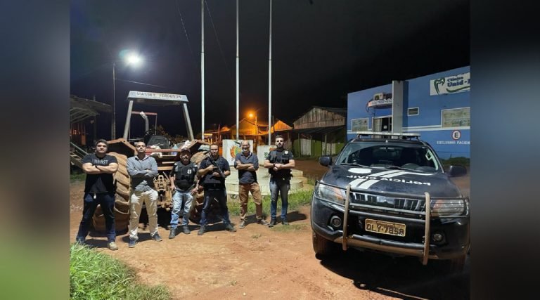 Forças de Segurança Pública, com o apoio da Polícia Boliviana, recuperam trator roubado em Plácido de Castro e prendem em flagrante um dos autores