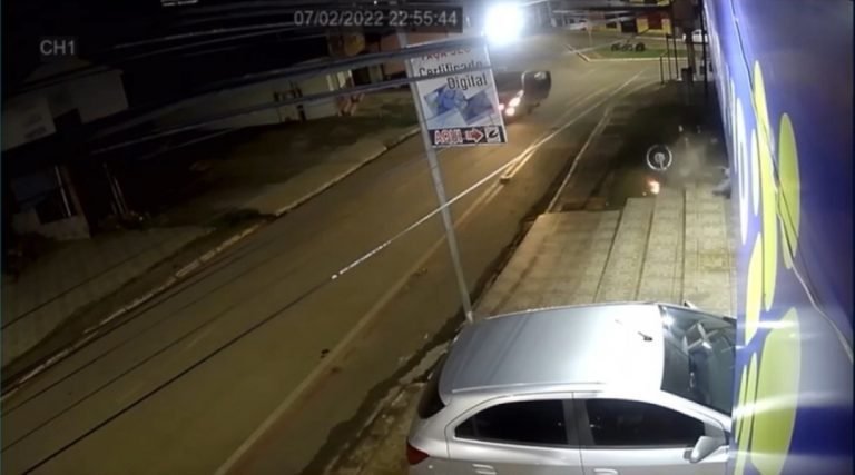 Suspeito morre após perder controle de motocicleta durante perseguição policial em Epitaciolândia