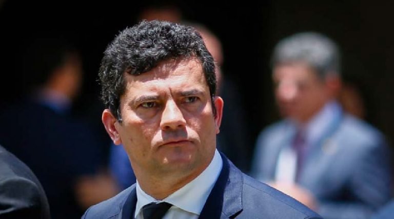 Sergio Moro desiste de pré-candidatura à Presidência