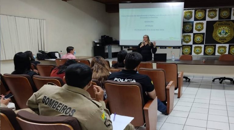 Polícia Civil sedia 8ª Edição do Curso Nacional de Atendimento às Mulheres em Situação de Violência Doméstica e Familiar