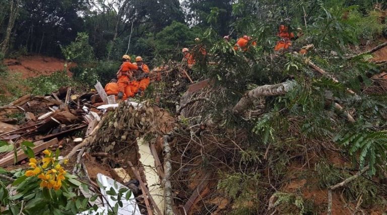 Identificadas mais cinco vítimas do temporal na cidade de Petrópolis