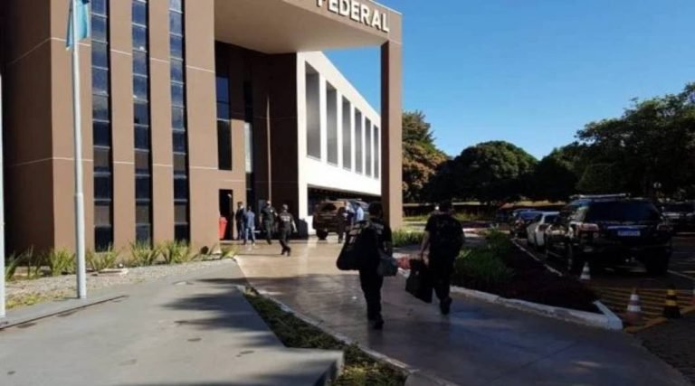 Enfermeira finge ser médica e é presa pela Polícia Federal no DF