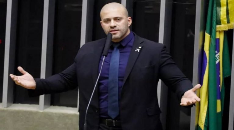 Daniel Silveira cede e admite colocar tornozeleira devido a ‘imposição de sequestro de bens’