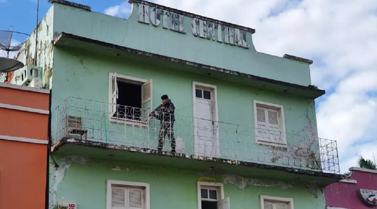 Mulher é feita refém por homem armado em hotel no Centro de Rio Branco