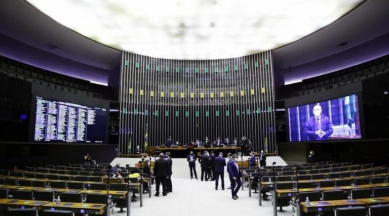 Parlamentares do AC lideram ranking de gastos com publicidade durante a pandemia