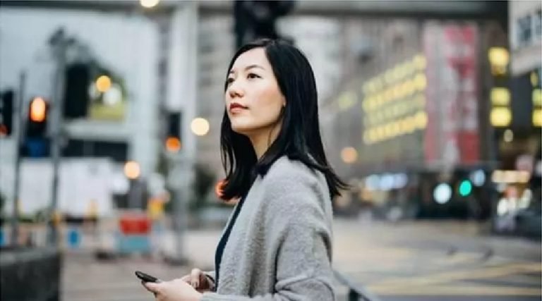 Por que, mesmo quando ganham mais, mulheres fazem mais trabalho doméstico que homens