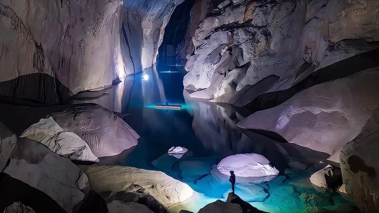 Caverna Son Doong, no Vietnã, é a maior do mundo com 9 km e 200 m de altura