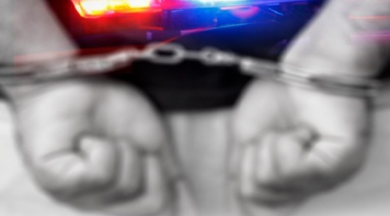 Homem é preso por passar a abusar da filha após a morte da esposa