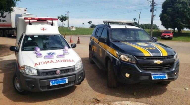 Ambulância que transportava 5 kg de skunk e cocaína é apreendida em rodovia do AC