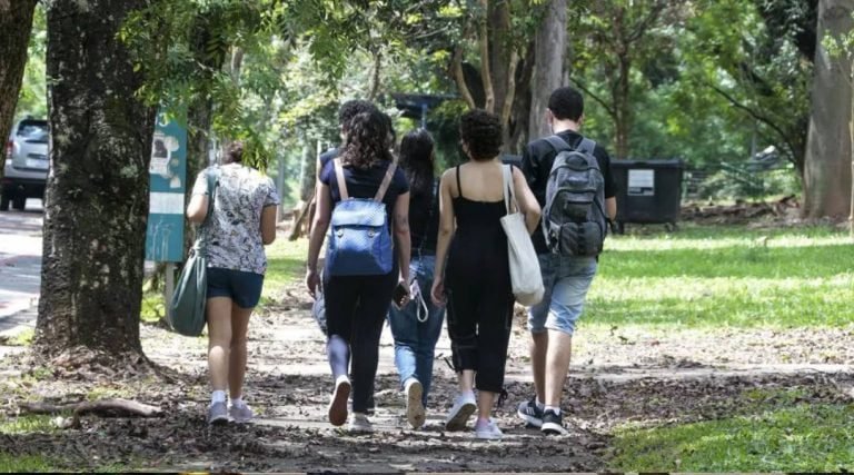 PEC que cobra mensalidade em universidade pública será discutida em audiência pública