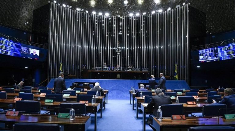 Senado aprova legislação para cães de apoio emocional