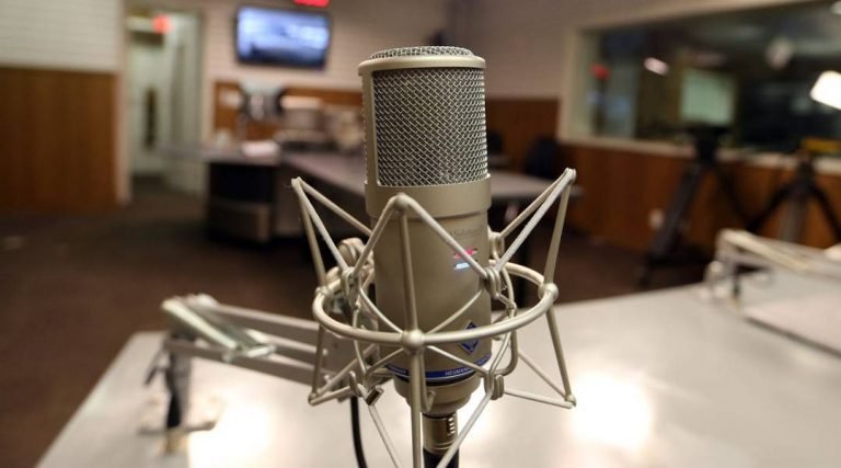 Senado regulamenta identidade profissional de radialista