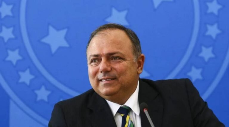 Justiça do AM barra ação contra Pazuello por crise de oxigênio