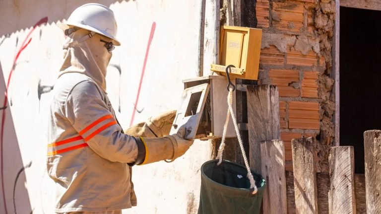 Energisa Acre está com vagas abertas para contratação de eletricistas e técnicos