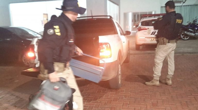 PRF prende traficantes com 70 kg de pasta a base de cocaína e R$ 16 mil na BR-364