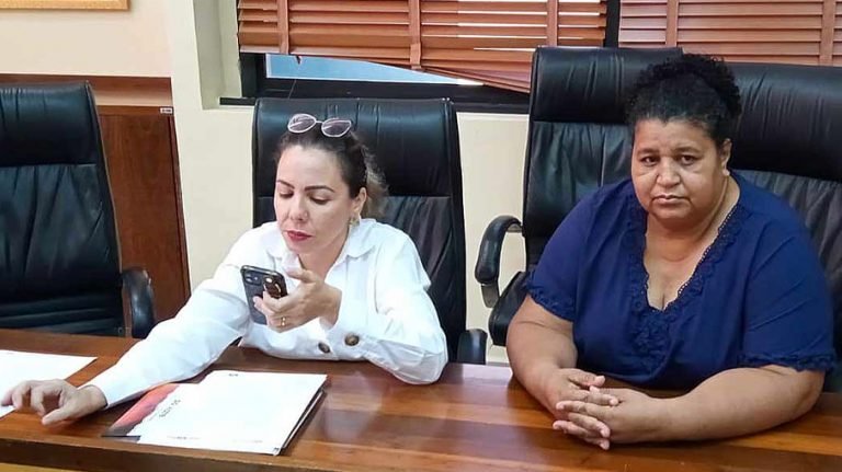 Conselho Estadual dos Direitos da Mulher cobra plano emergencial a Gladson para conter o feminicídio e apresenta sugestões