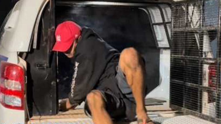 Homem tenta matar irmã a tiros de espingarda e acaba preso