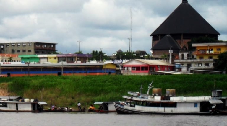 Homem morre após ser esfaqueado durante “briga de bar” em Cruzeiro do Sul