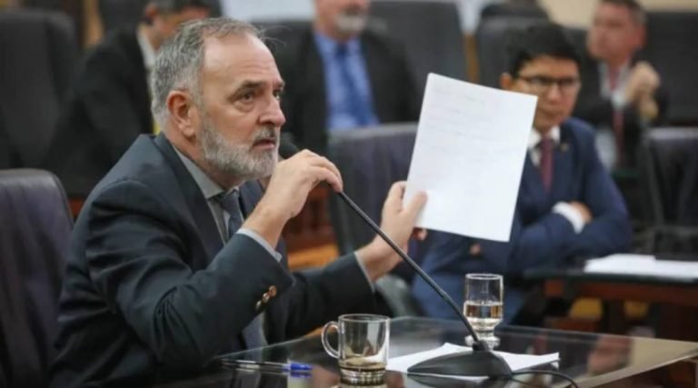 Ações do governo para o enfrentamento da síndrome respiratória no Acre são destaque durante sessão na Aleac