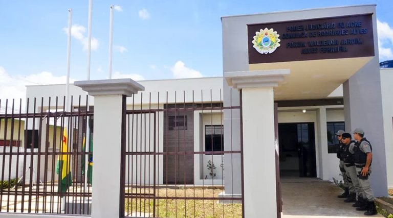 Após TJ anunciar fechamento de comarcas em três cidades do Acre, sindicato entra com liminar para suspender mudança