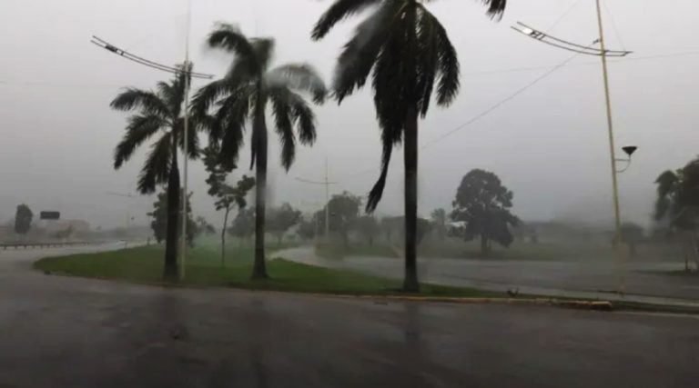 Inmet emite alerta para perigoso potencial de chuvas intensas e ventos fortes em todo o Acre
