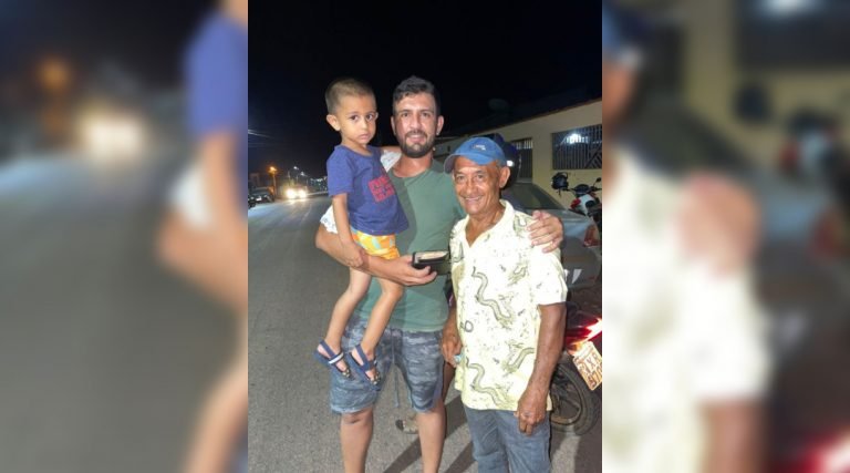 Acreano encontra R$ 2 mil e devolve ao dono que compraria comida para a família