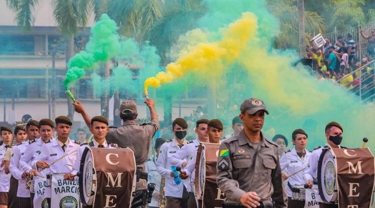 Acre celebra os 200 anos da Independência com multidão em desfile cívico