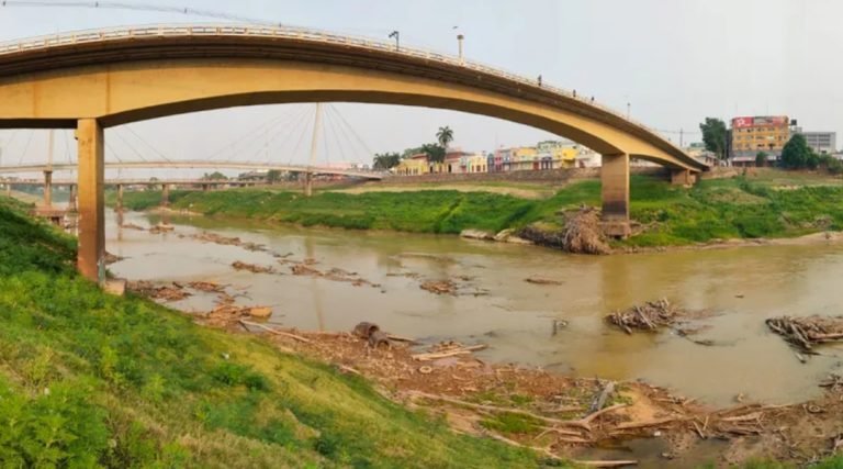 Mesmo com oscilação, Rio Acre segue em situação crítica na capital