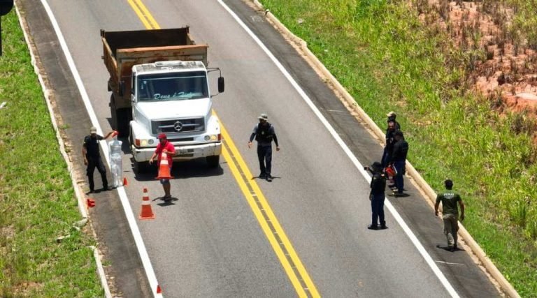 Polícia Civil reconstitui acidente de trânsito que vitimou criança indígena em Cruzeiro do Sul