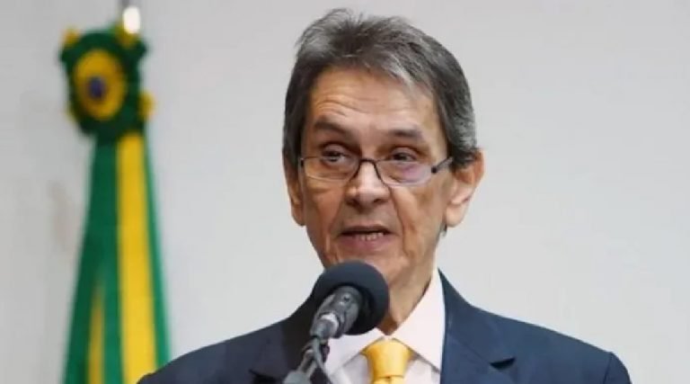 Roberto Jefferson troca tiros com PF e agente é baleada; veja vídeo