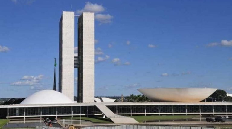 Câmara dos Deputados terá quatro parlamentares indígenas