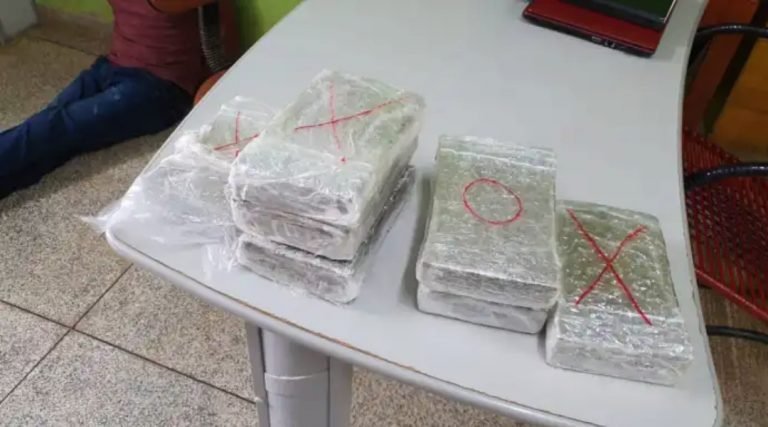 Homem é preso transportando droga em táxi no município de Epitaciolândia no interior do Acre