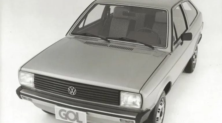 Volkswagen encerra produção do Gol após 42 anos; relembre modelos lançados