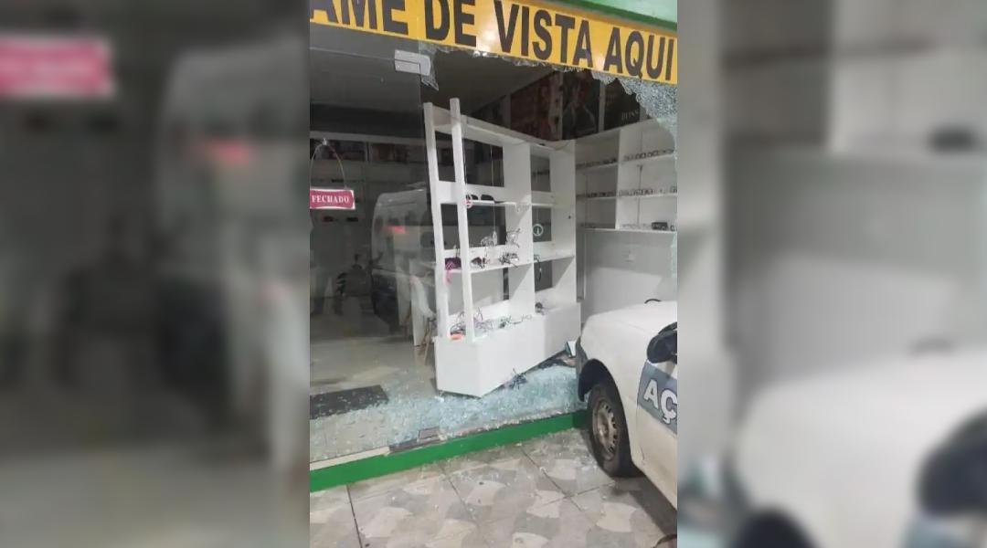 Alcoolizado, homem é preso após colidir contra loja em Rio Branco e ameaçar testemunhas