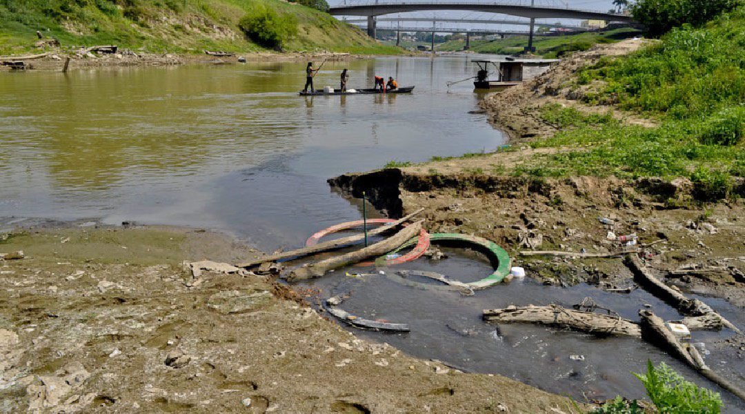 Apenas 15,3% da população do Acre tem rede de esgoto, e distribuição de água chega a 67,1% nas residências