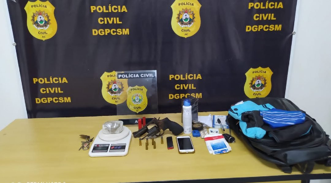 Polícia Civil prende homem em posse de arma de fogo, droga e madeira ilegal, em Sena Madureira