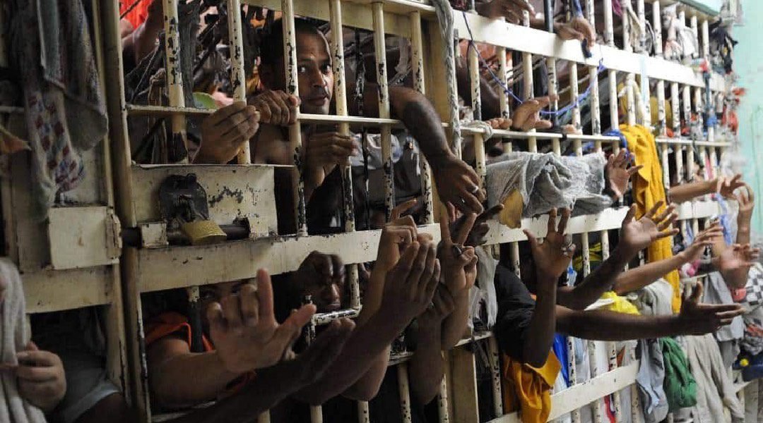 Acre cria Política Estadual de Alternativas Penais para tentar diminuir a superlotação em presídios