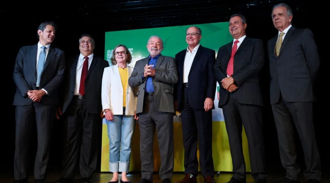 Ao menos nove ministros de Lula já foram investigados