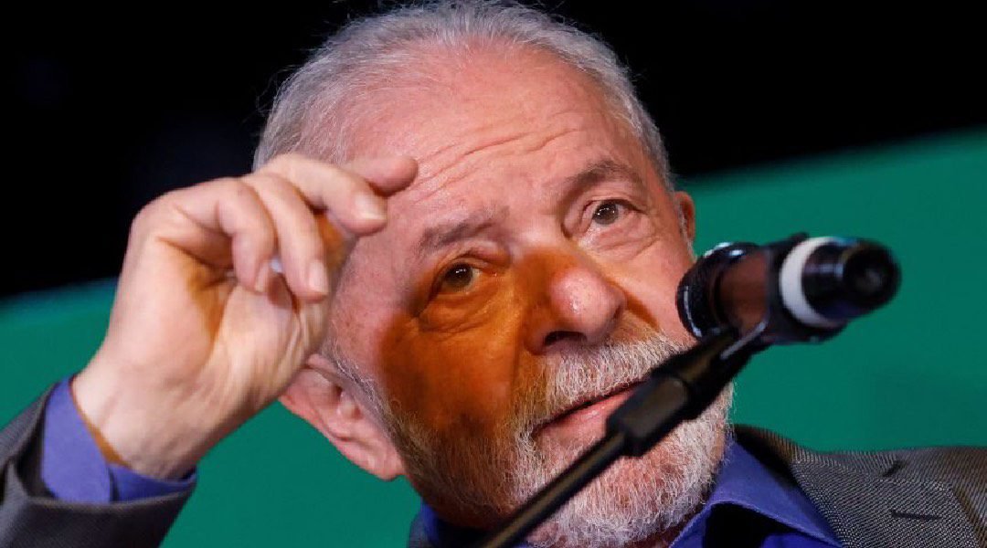 Lula diz que conversou com Putin, que enviará representante para sua posse