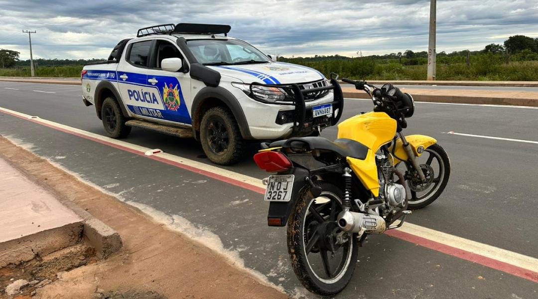 Polícia Militar recupera motocicleta roubada em Cruzeiro do Sul