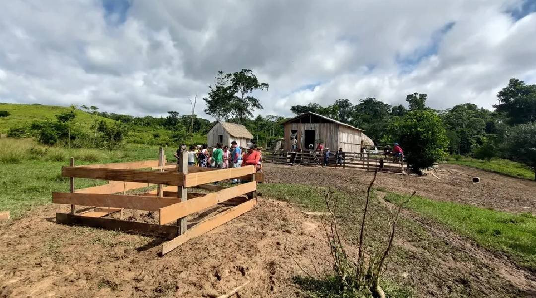 Pai e filho são assassinados durante tiroteio na zona rural de Feijó