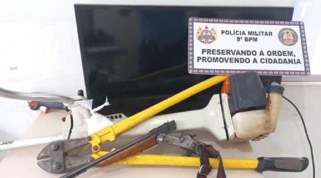 Dupla que furtou arma, TV e materiais em chácara em Sena Madureira é capturada
