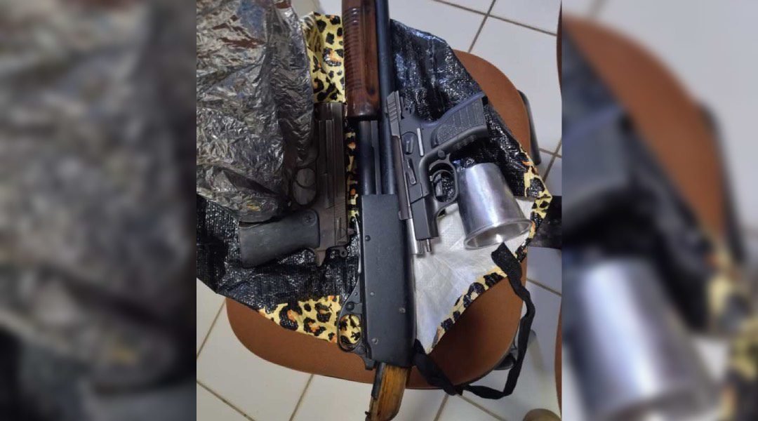 Polícia captura armas pesadas em Senador Guiomard e prende criminosos