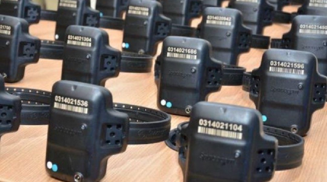 Tornozeleiras podem ser removidas dos presos em caso de urgência e emergência no Acre