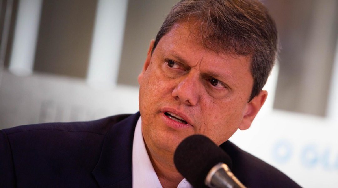 Tarcísio muda regras contra nepotismo em SP após descontratar cunhado