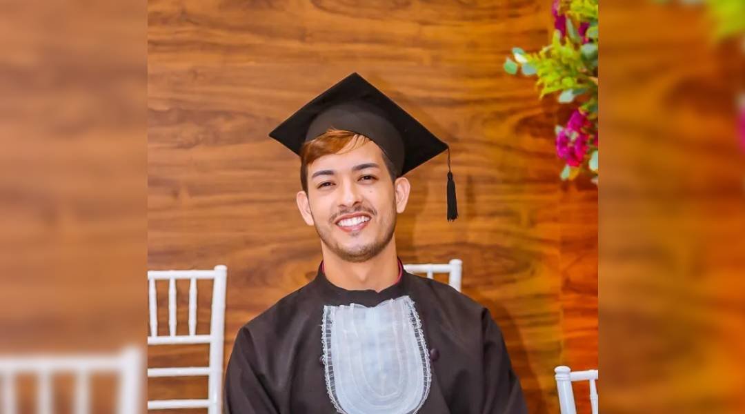 Jovem que caminhava descalço para ir à escola realiza sonho de formar na Ufac